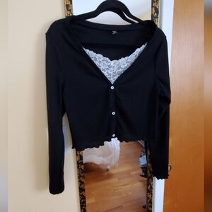 Womens crop top long sleeve with lace.